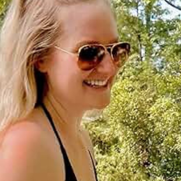 Ray Ban Polarized Classic Gold Framed Aviator Sunglasses - Picture 3 of 14